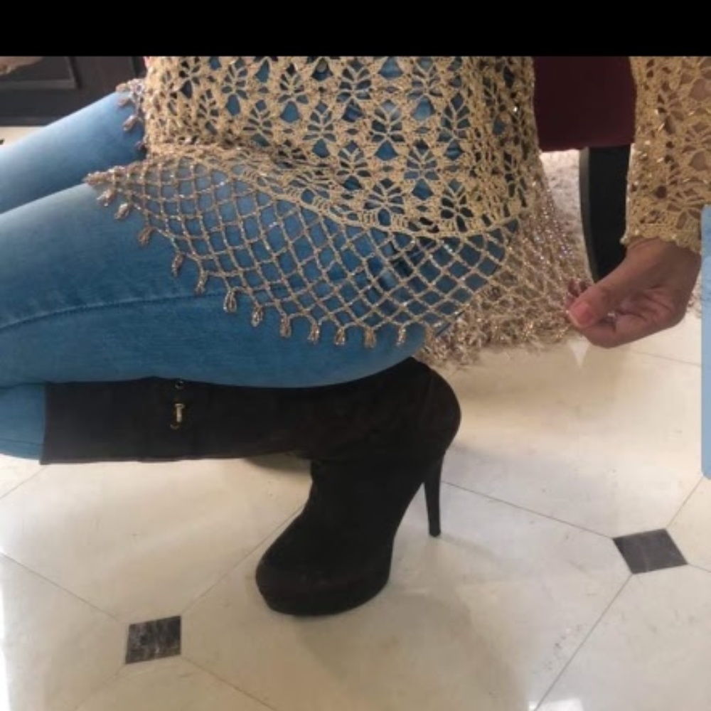 Unique beaded sequins blouse - Picture 5 of 5